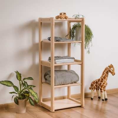 Montessori Regal-Set aus 3 Teilen: Mini, Midi, Maxi in natürlichem Holz mit Spielzeug und Pflanzen.