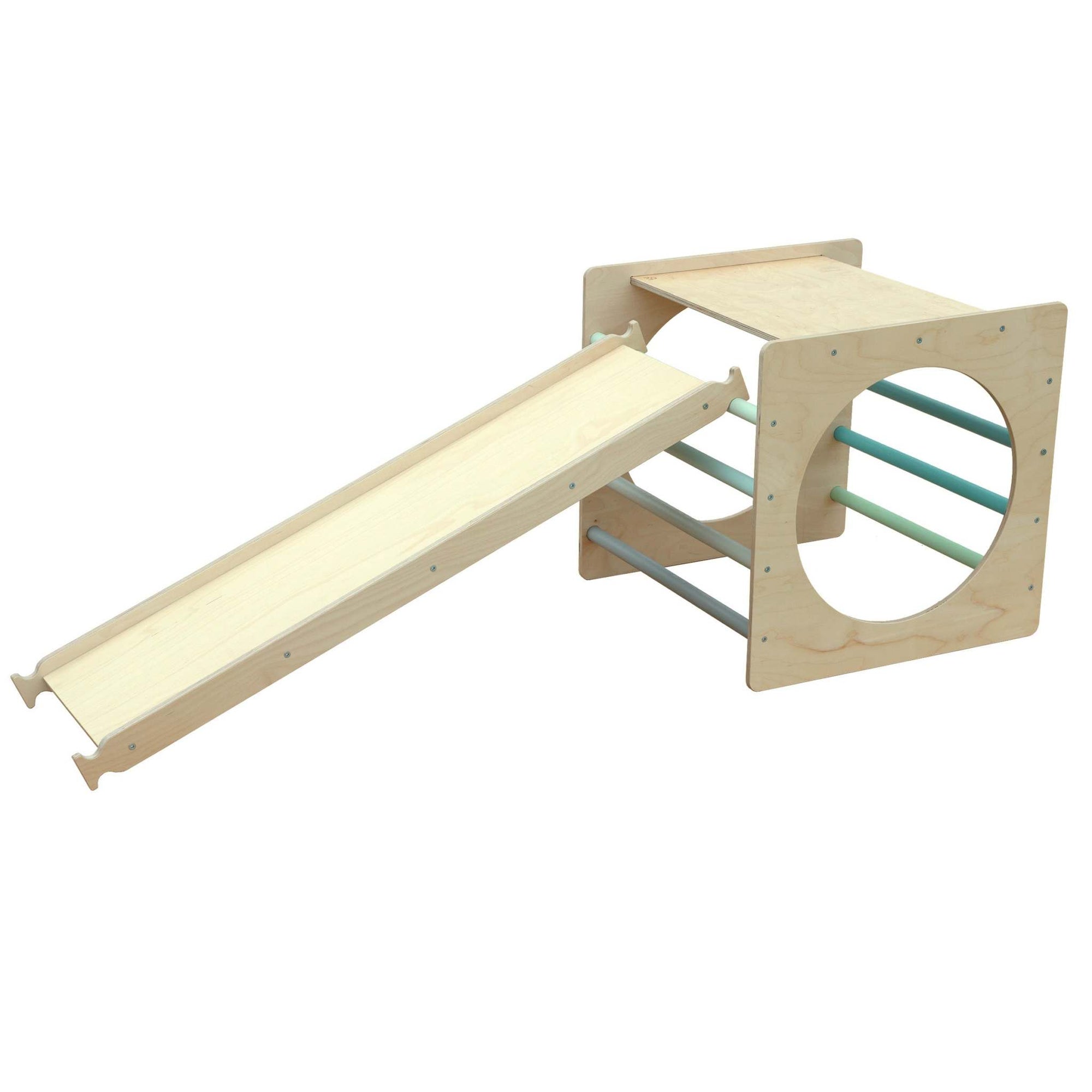 Montessori Kletterwürfel und Rutsche aus Holz, kindgerecht bemalt in Minze, ideale Indoor-Spielkombination für Kleinkinder.
