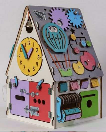 Motorikspielzeug - MotorikHaus mit Beleuchtung - Sensorisches Spielzeug - Montessori.store