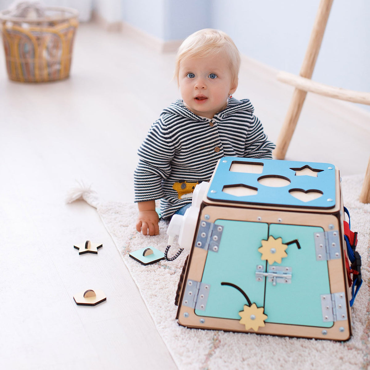 Planche d&#39;activités, jouets en bois Montessori®, jouets éducatifs