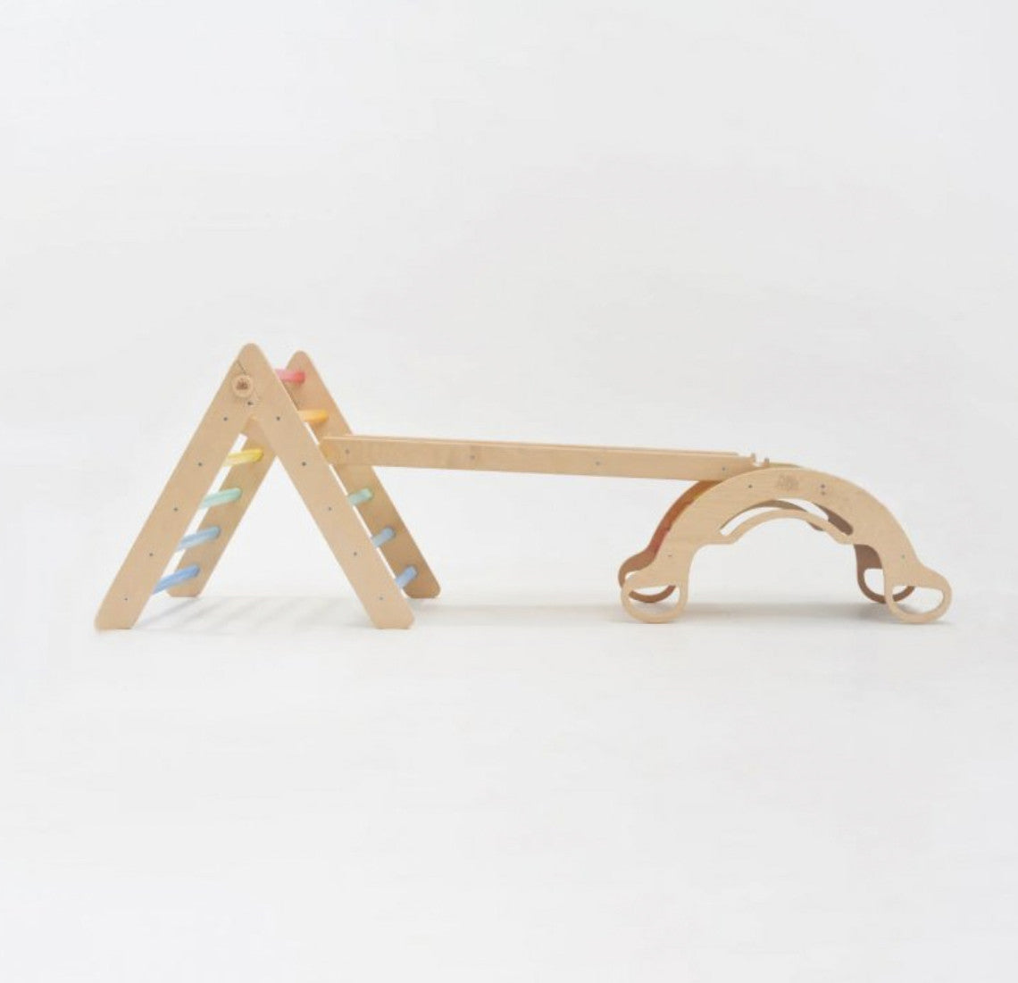 Escalera + tablero de doble cara + columpio de madera - color claro