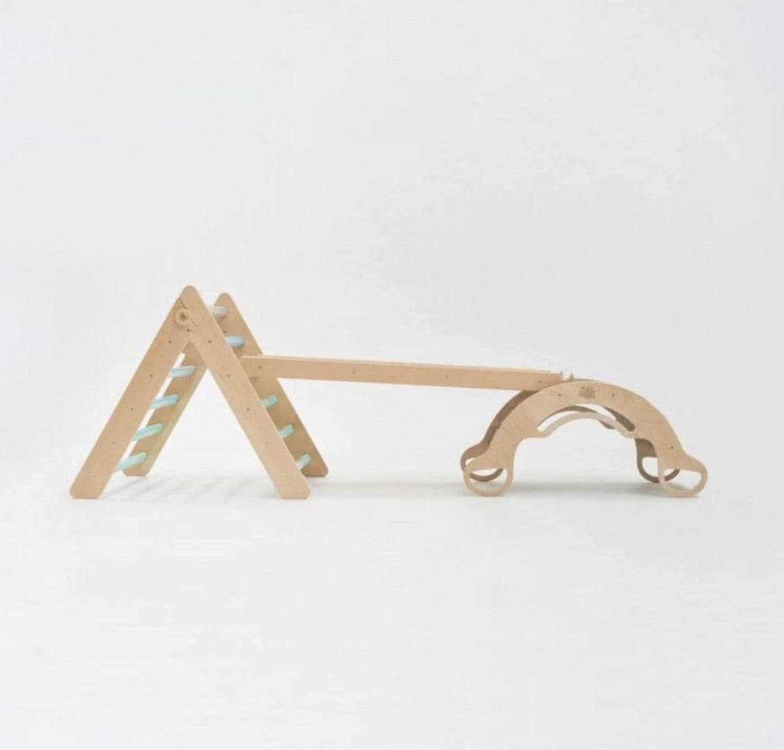 Montessori® Leiter + doppelseitiges XXL Brett + Schaukelset aus Holz - Farbe Minze - Montessori.store