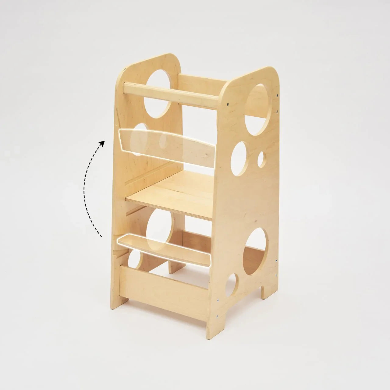 Natural wooden Lernturm for children with adjustable platform height promoting independence.