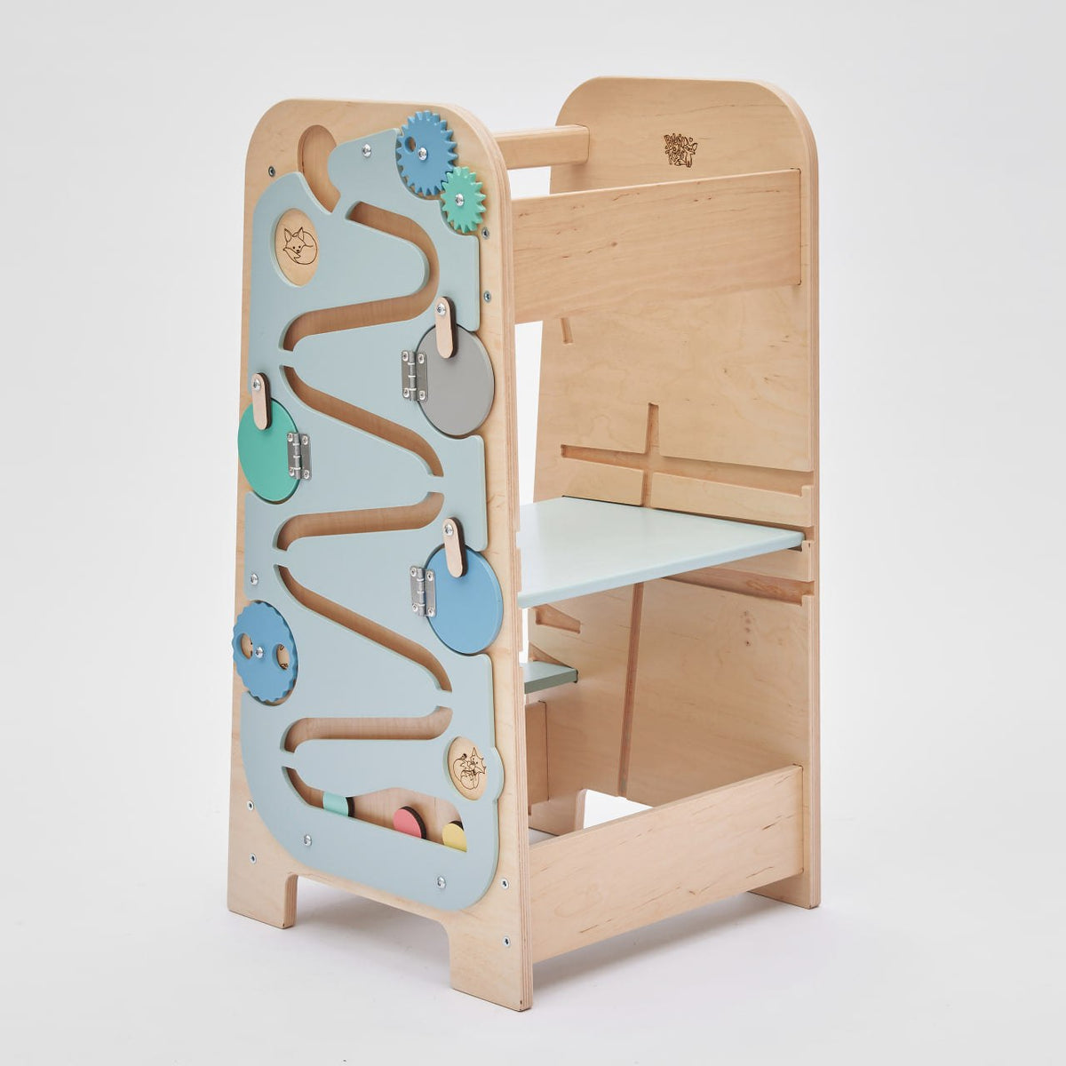 Multifunctional 5-in-1 Mint Learning Tower for children with adjustable height and playful side elements.