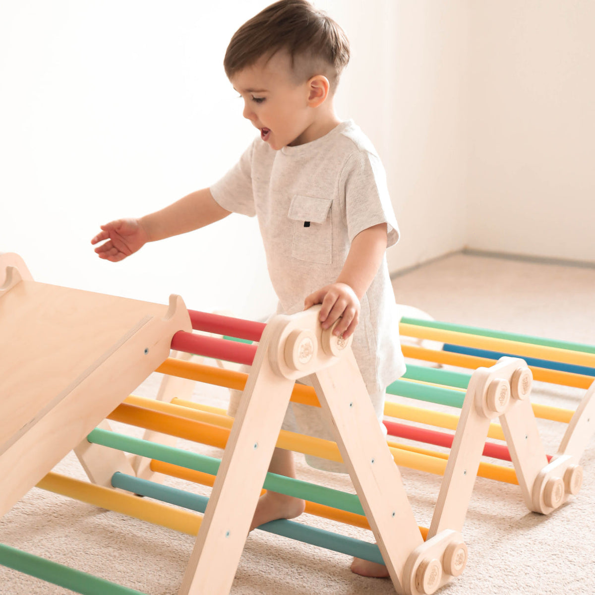 Maxi struttura di arrampicata per bambini (set XL con scivolo) di colore chiaro